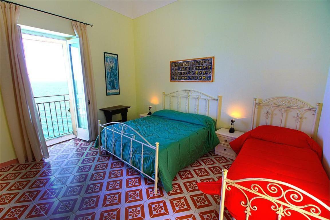 Isola Bella Sea-View Apartment โตรเปอา ภายนอก รูปภาพ