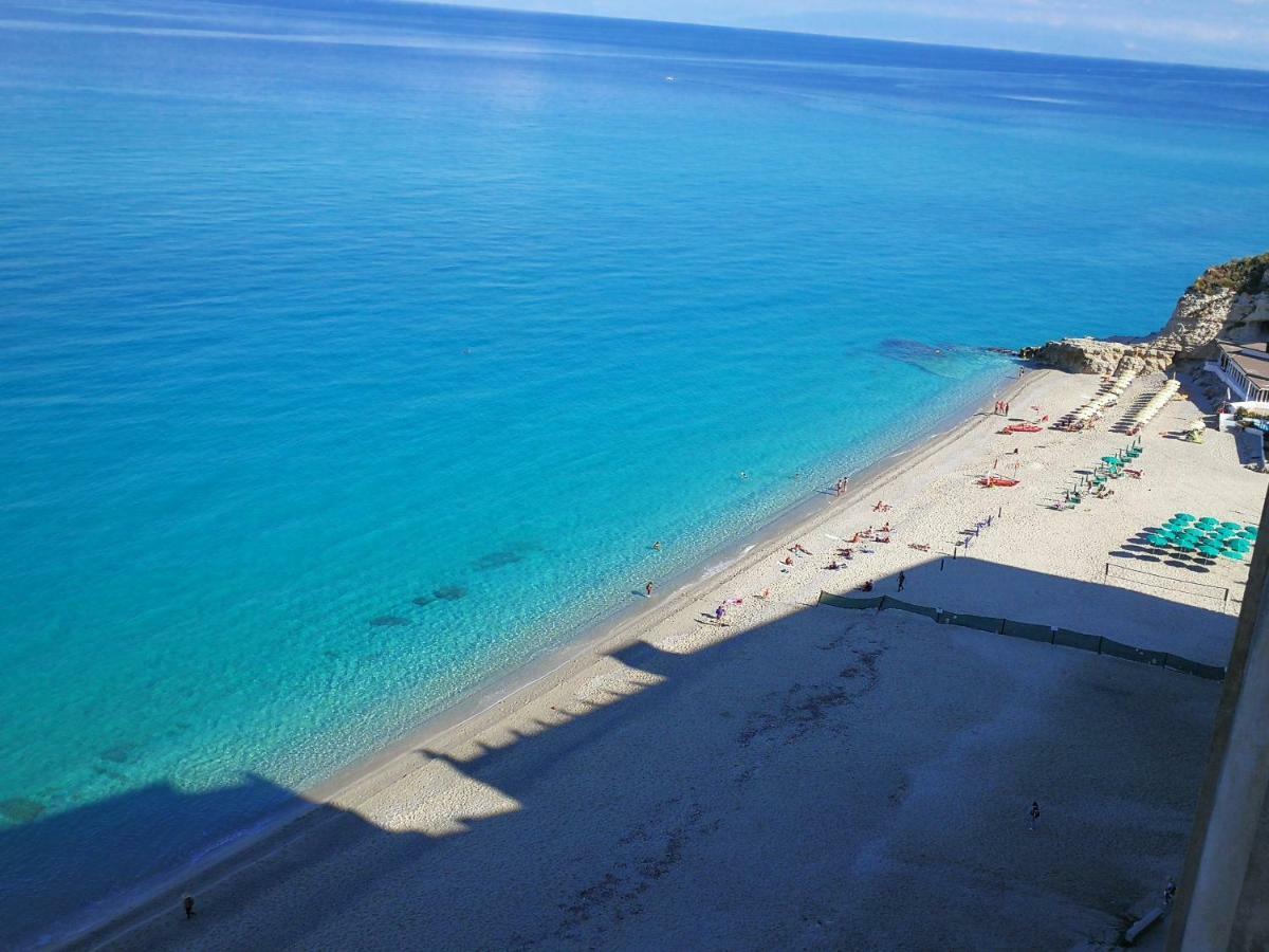 Isola Bella Sea-View Apartment โตรเปอา ภายนอก รูปภาพ